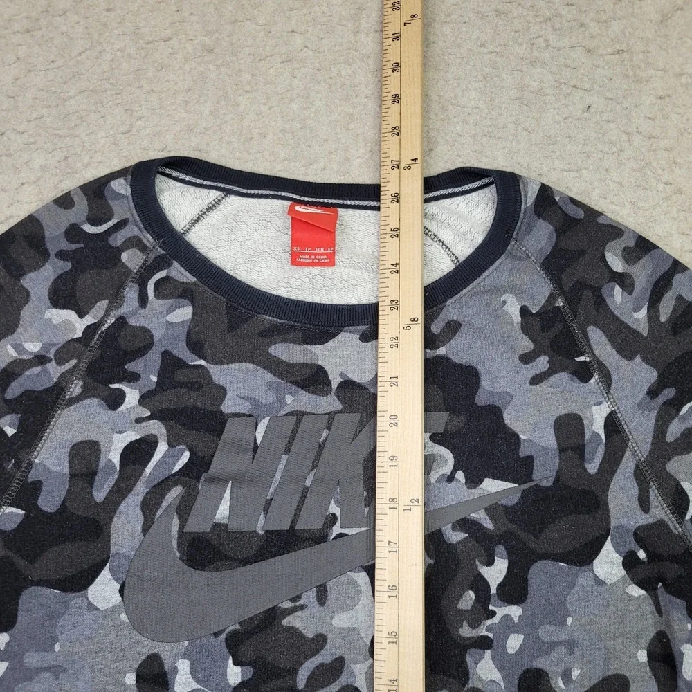 Nike Rally Boyfriend Logo Graphic Gray‎ Camo Print Womens XS Crew Sweatshirt